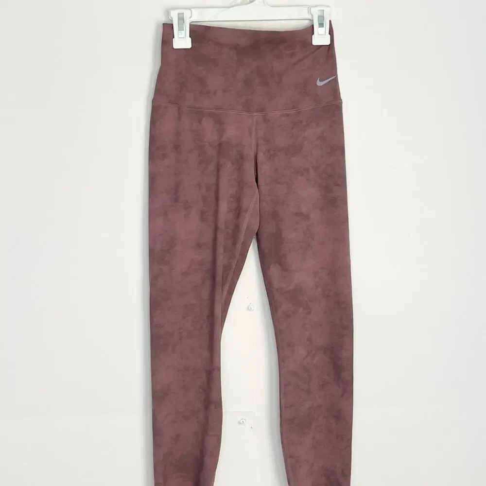 Nike womens zenvy